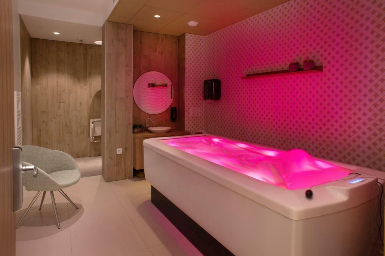Domitys Les Fregates Aparthotel Les Sables-dʼOlonne Buitenkant foto